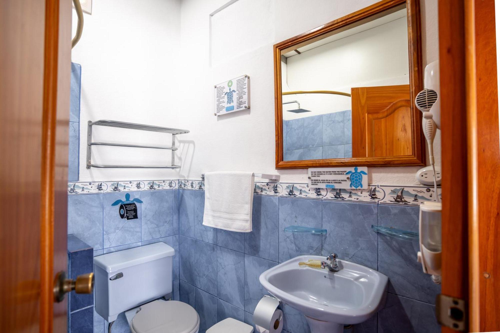 Maidith Galapagos Inn Puerto Ayora  Eksteriør bilde